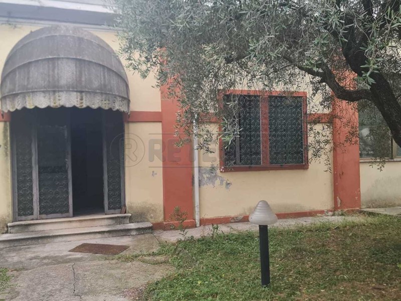 Laboratorio in Vendita a Vicenza, 200'000€, 420 m²