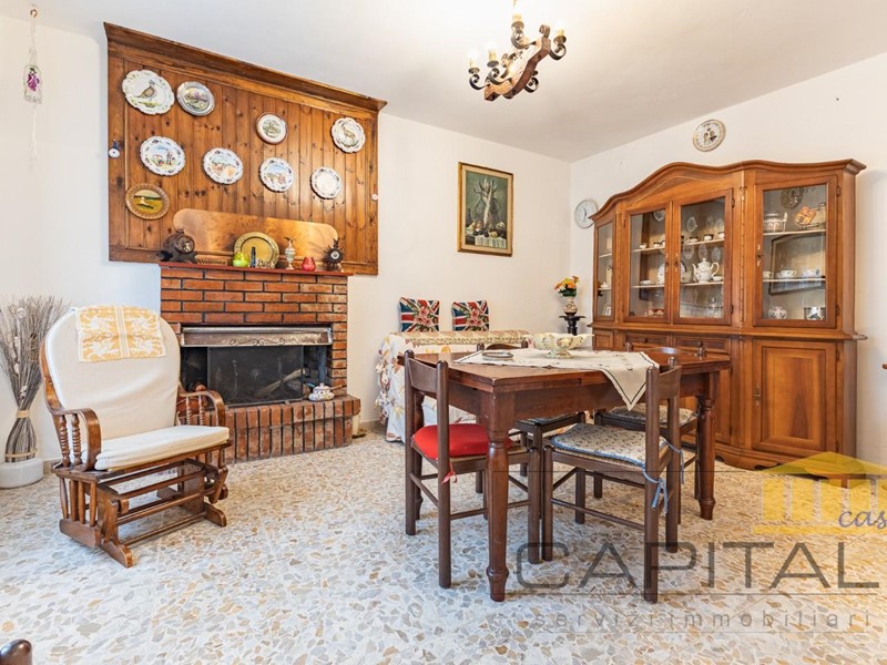 Casa Indipendente in Vendita a Vagli Sotto, zona Vagli Sopra, 52'000€, 65 m², arredato, con Box