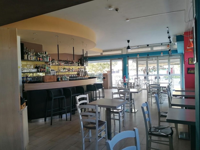 Attività commerciale in Vendita a Castelnuovo Magra, 98'000€, 120 m²