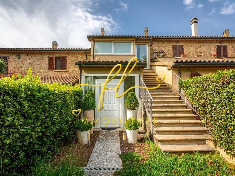 Villetta a schiera in Vendita a Riparbella, 408'000€, 245 m²