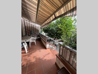 Quadrilocale in Vendita a Fosdinovo, zona Caniparola, 199'000€, 80 m², arredato, con Box