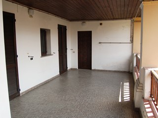 Quadrilocale in Vendita a Lambrugo, 140'000€, 145 m²