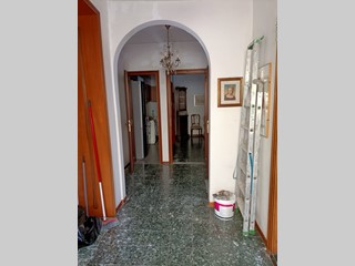 Appartamento in Vendita a Ziano Piacentino, zona Vicobarone, 85'000€, 200 m²