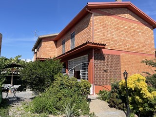 Casa Indipendente in Vendita a Villasor, 142'000€, 100 m²