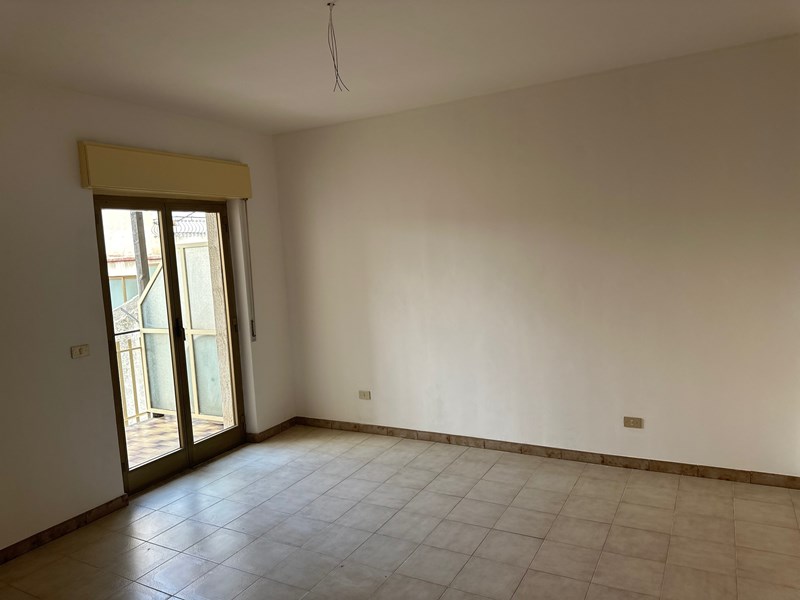 Bilocale in Vendita a Giardini Naxos, zona Pallio - Chianchitta, 85'000€, 65 m²