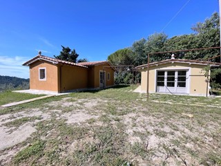 Casa Indipendente in Vendita a Camaiore, zona Pieve di Camaiore, 550'000&euro;, 100 m²