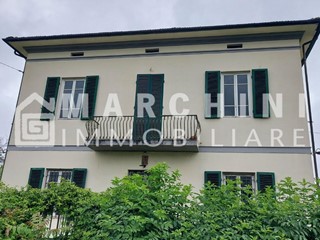 Villa in Vendita a Capannori, zona Santa Margherita, 740'000€, 340 m², con Box