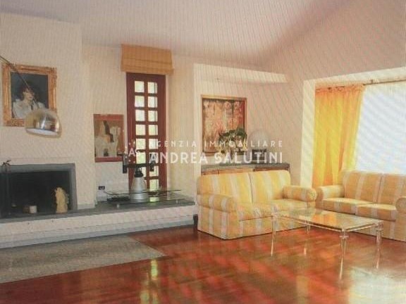 Villa in Vendita a Casciana Terme Lari, zona Perignano, 549'000€, 356 m², arredato, con Box