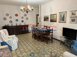 Appartamento in Vendita a Carrara, 140'000€, 75 m², arredato