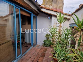 Casa Indipendente in Vendita a Capannori, zona Castelvecchio, 130'000€, 130 m², arredato