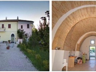 Villa in Vendita a Civitaquana, 240'000€, 