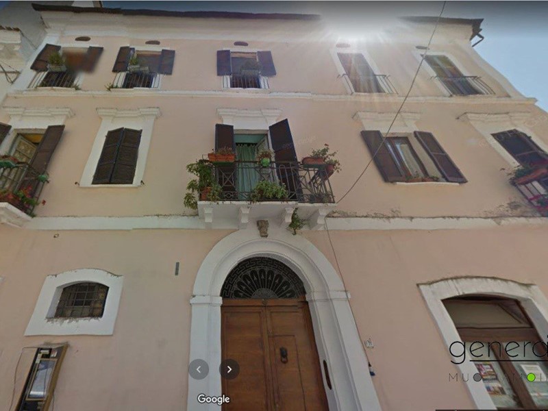 Appartamento in Vendita a Città Sant'Angelo, 150'000&euro;, 215 m²