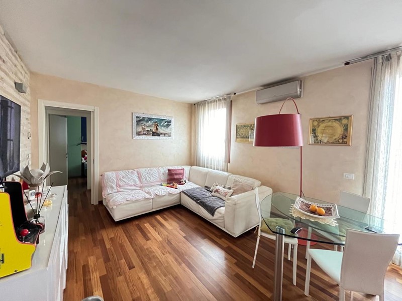 Trilocale in Vendita a San Bonifacio, 190'000€, 90 m², con Box