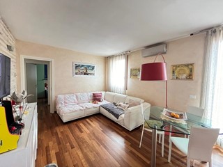 Trilocale in Vendita a San Bonifacio, 190'000€, 90 m², con Box