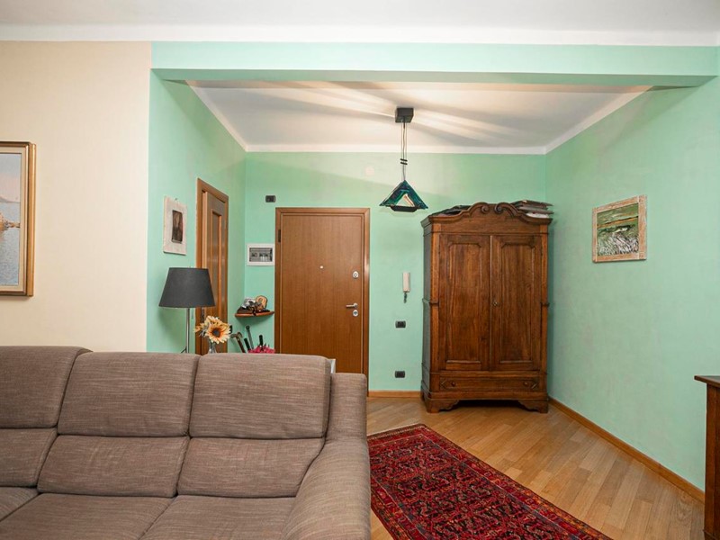 Appartamento in Vendita a Campomorone, 98'000€, 103 m²