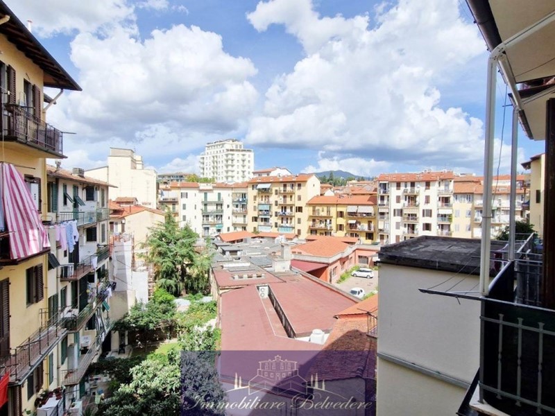 Quadrilocale in Vendita a Firenze, zona Statuto, 380'000€, 100 m²