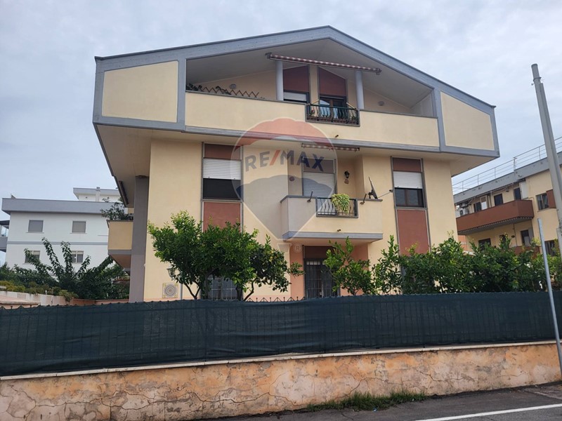 Quadrilocale in Vendita a Anzio, zona Colonia, 220'000€, 104 m²