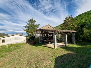 Casa di corte in Vendita a Buti, 350'000€, 90 m², con Box