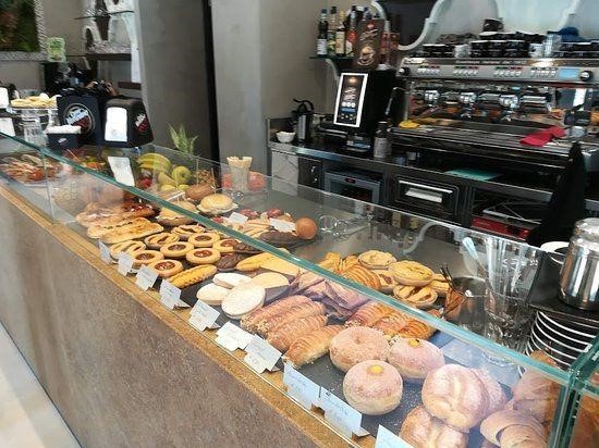 Attività commerciale in Vendita a Lucca, 50'000€, 65 m²