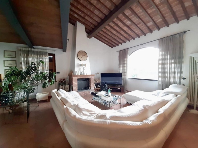 Villa in Vendita a San Giuliano Terme, zona Ghezzano, 850'000€, 240 m²