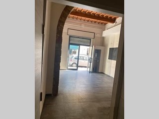 Negozio in Affitto a Livorno, 1'000€, 60 m²