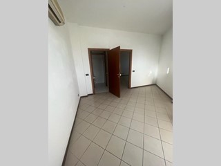 Immobile commerciale in Affitto a Fosdinovo, 350€, 50 m²