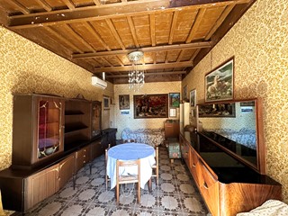 Quadrilocale in Vendita a Nepi, 55'000&euro;, 195 m²