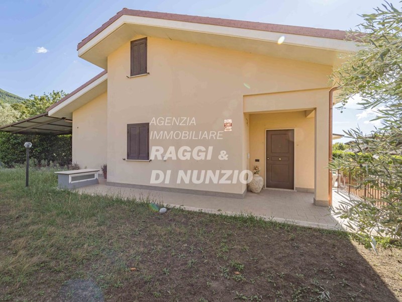 Villa in Vendita a Rocca di Papa, 390'000€, 150 m²