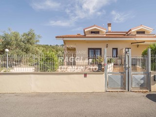 Villa in Vendita a Rocca di Papa, 390'000€, 150 m²