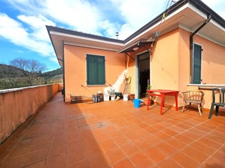 Casa Semi Indipendente in Vendita a Arcola, zona Romito Magra, 170'000€, 113 m²
