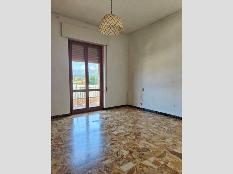 Appartamento in Vendita a Aulla, 98'000€, 110 m²