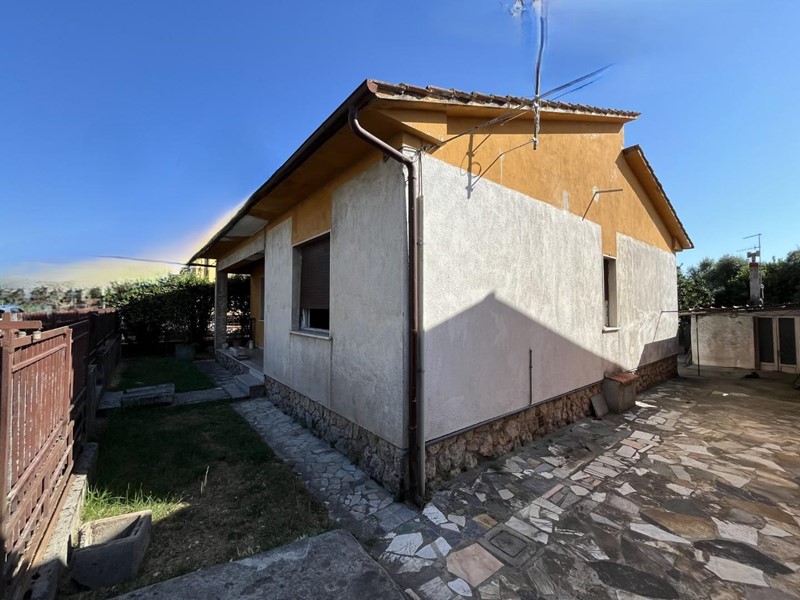 Casa Indipendente in Vendita a Seravezza, zona Pozzi, 350'000€, 100 m², arredato