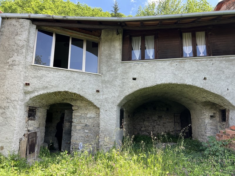 Casale in Vendita a Pontremoli, 40'000€, 120 m²