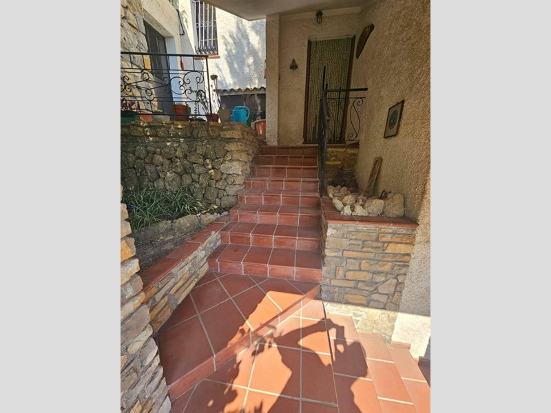 Villa bifamiliare in Vendita a Ventimiglia, 850'000€, 240 m²