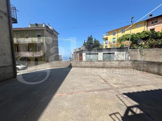 Trilocale in Vendita a Grisolia, 54'000€, 90 m², arredato
