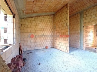 Villa in Vendita a Aprilia, 109'000€, 75 m²