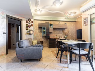 Quadrilocale in Vendita a Floridia, 70'000€, 94 m²