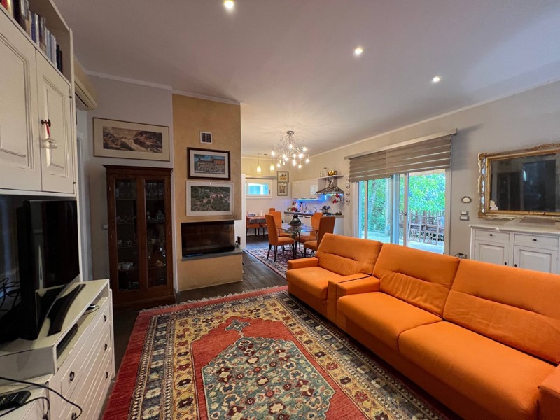 Villa in Vendita a Loro Ciuffenna, zona San Giustino Valdarno, 290'000€, 100 m²