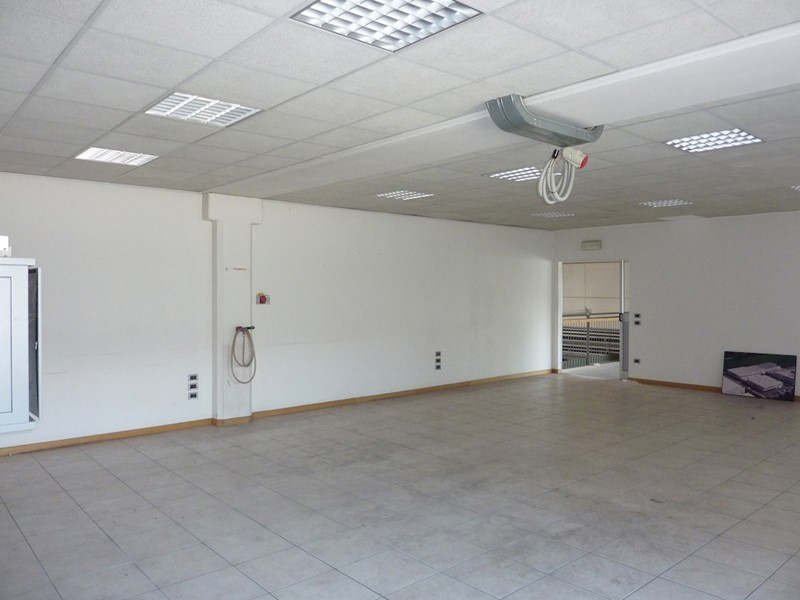 Capannone in Vendita a Treviso, 280'000€, 1000 m²