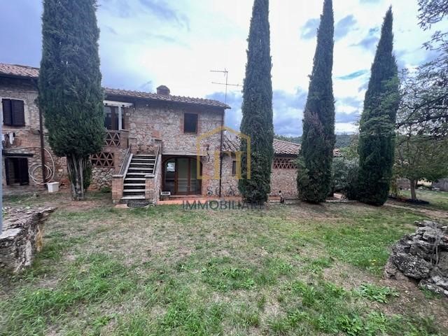 Casa Indipendente in Vendita a Monteriggioni, zona Abbadia a Isola, 420'000&euro;, 190 m²