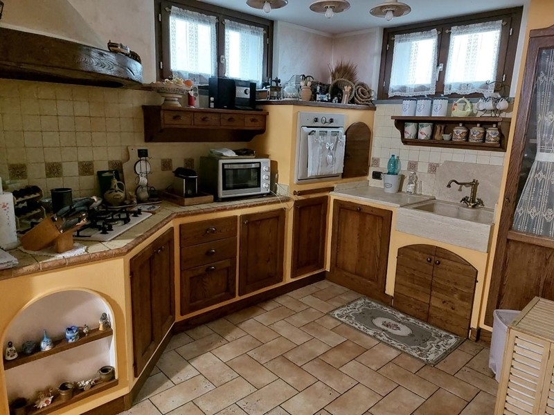 Villetta a schiera in Vendita a Castelnuovo Magra, zona Molicciara, 290'000&euro;, 180 m²