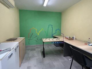 Capannone in Vendita a Vicopisano, 125'000€, 180 m²