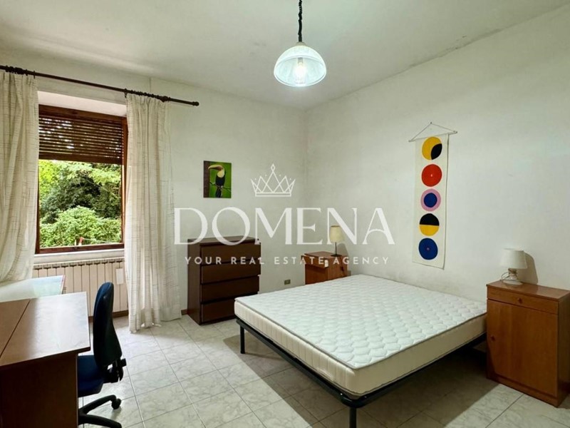 Trilocale in Vendita a Siena, 200'000€, 74 m², arredato