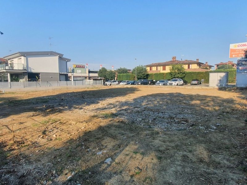 Terreno edificabile in Vendita a Castelnuovo Rangone, zona Montale, 290'000€, 831 m²