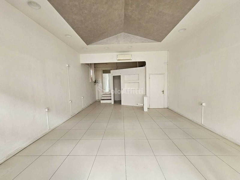Attività commerciale in Affitto a Fucecchio, 500&euro;, 45 m²