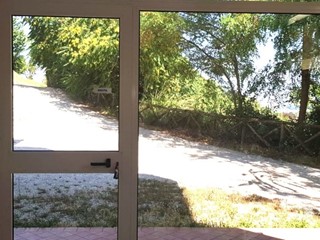 Laboratorio in Vendita a Castorano, 80'000€, 270 m²