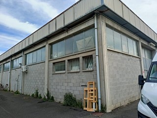 Laboratorio in Vendita a Cascina, 229'000€, 600 m²
