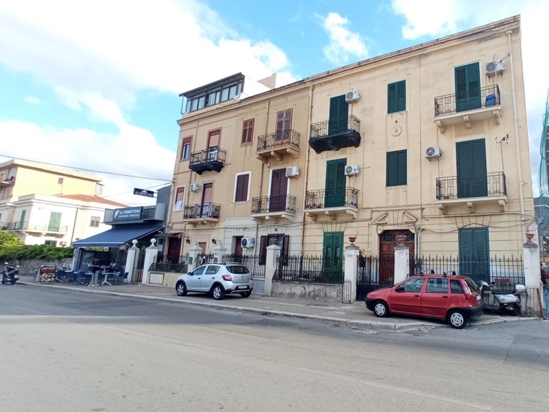 Trilocale in Vendita a Palermo, 110'000€, 100 m²