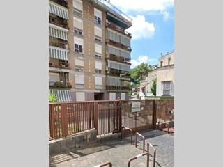 Box in Affitto a Napoli, 250€, 25 m²