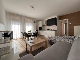 Trilocale in Affitto a Padova, zona Rio, 1'200€, 80 m², arredato, con Box